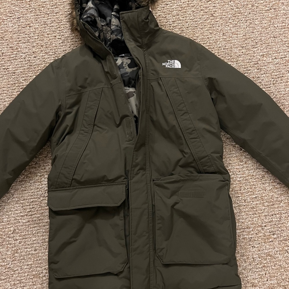 The North Face Down McMurdo Boys XXL** jacket in **dark green**: size 18/20